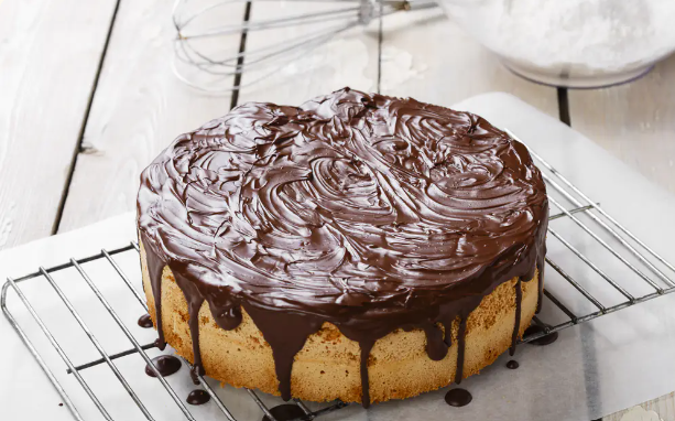 Kremasta čokoladna torta sa keksom